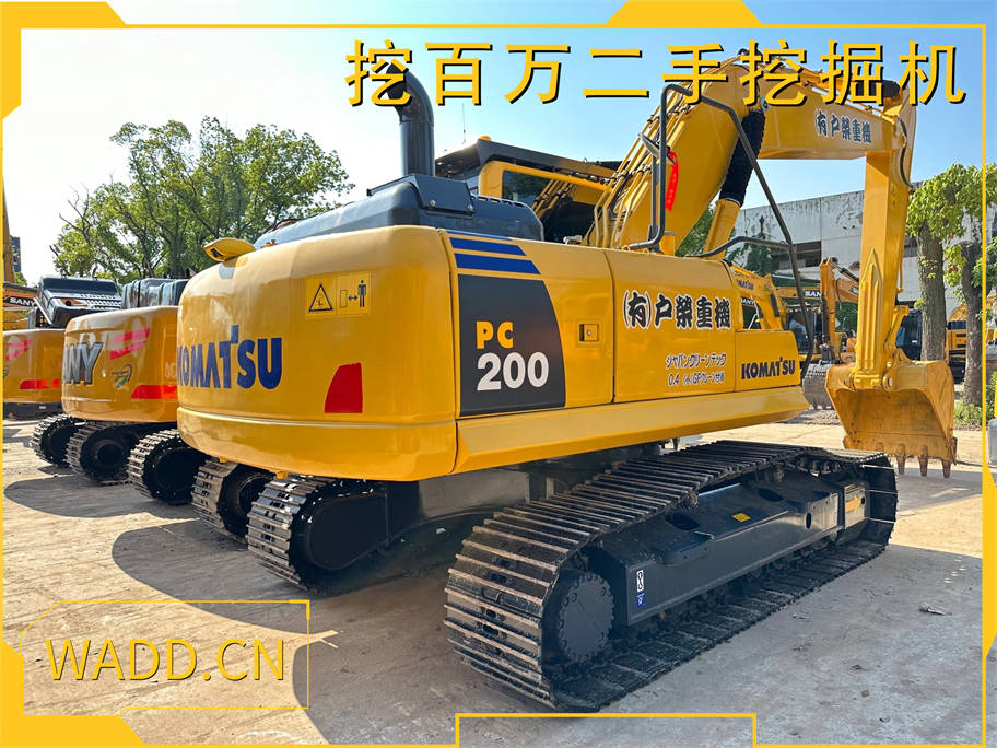 選購二手小松200-8挖掘機，高性能設備助您提升工程效率，快速完成各項挖掘任務！立即聯系我們，了解更多關于這臺設備的詳細信息！