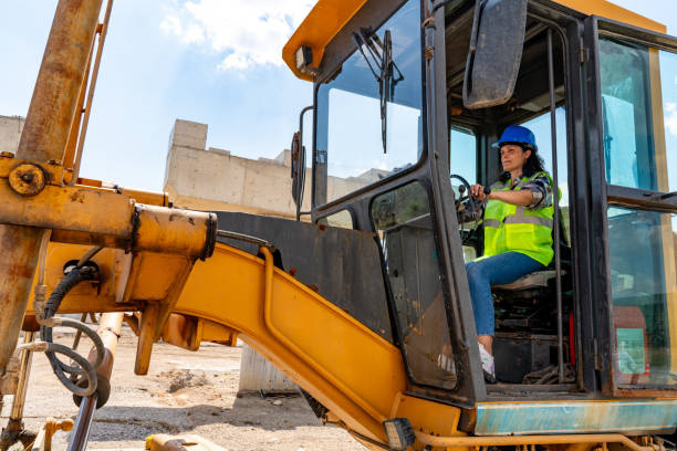 二手挖掘機購買指南：如何選擇高質(zhì)量設(shè)備 Second-Hand Excavator Buying Guide: How to Choose High-Quality Equipment